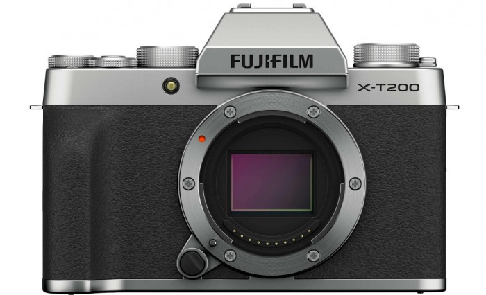 Fujifilm X-T200: la nuova mirrorless compatta e leggera con mirino e flash incorporato
