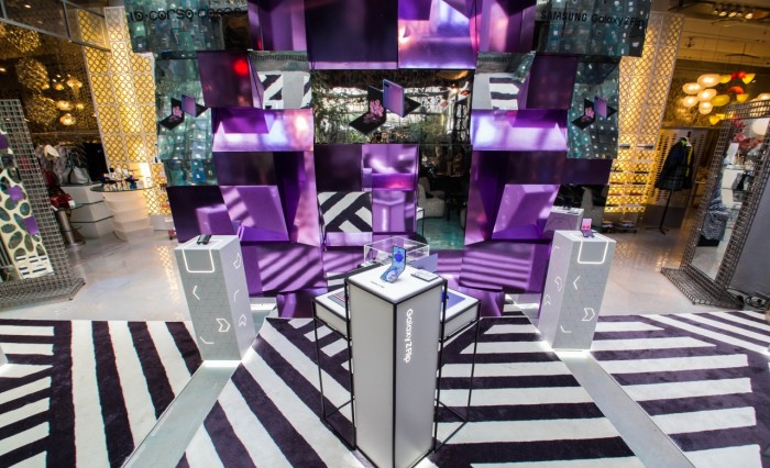Samsung inaugura a Milano un pop-up store dedicato a Galaxy Z Flip 