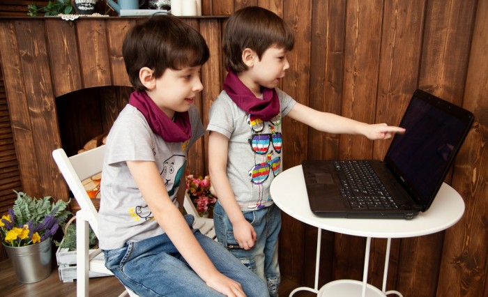 Coronavirus, bambini a rischio per il troppo tempo online