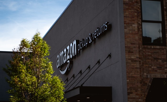 Amazon organizza un team per combattere chi vende prodotti contraffatti 
