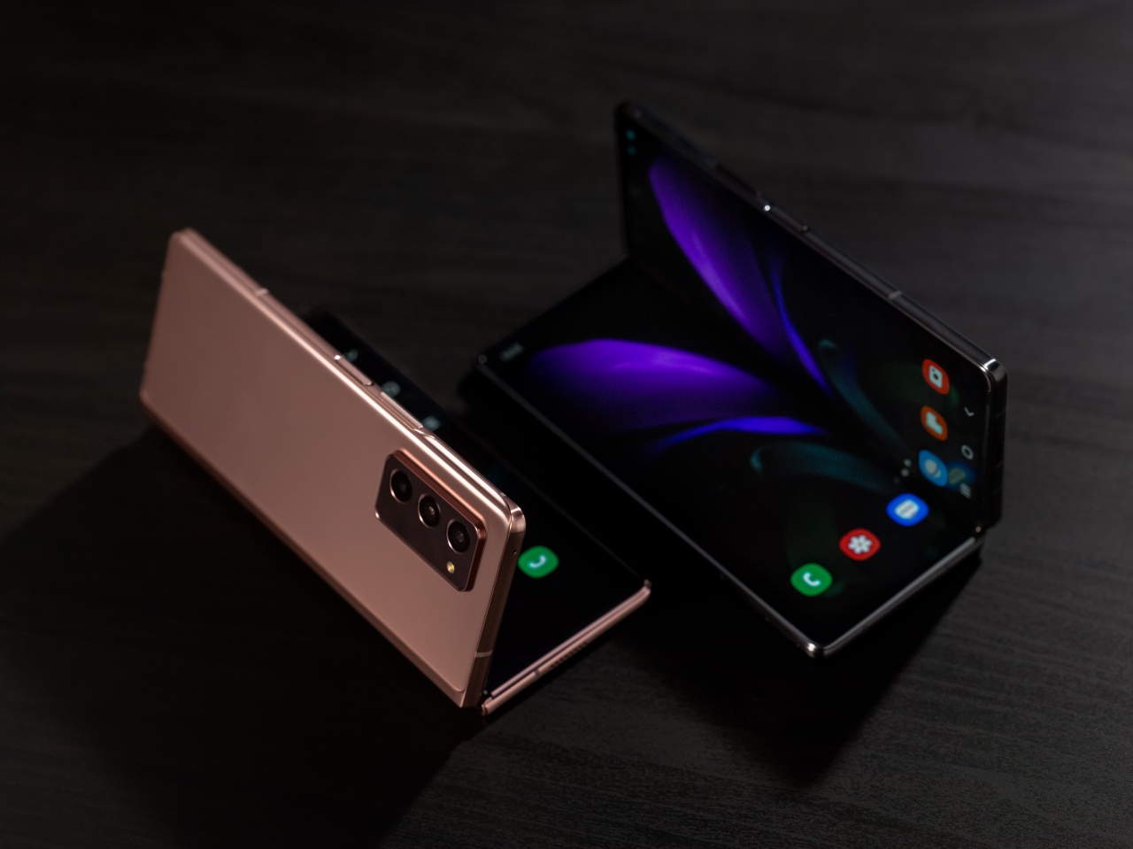 galaxy z fold2 07