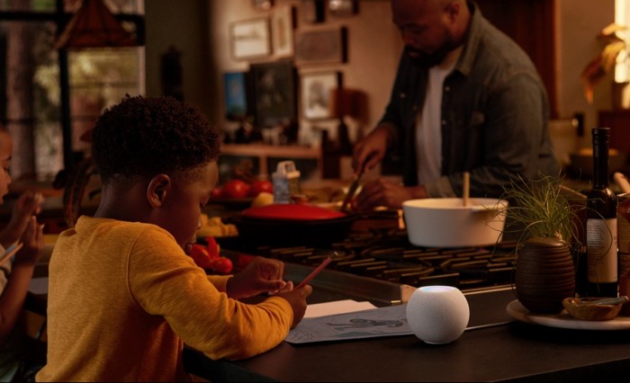 Apple HomePod mini: un potente altoparlante smart con funzioni di domotica
