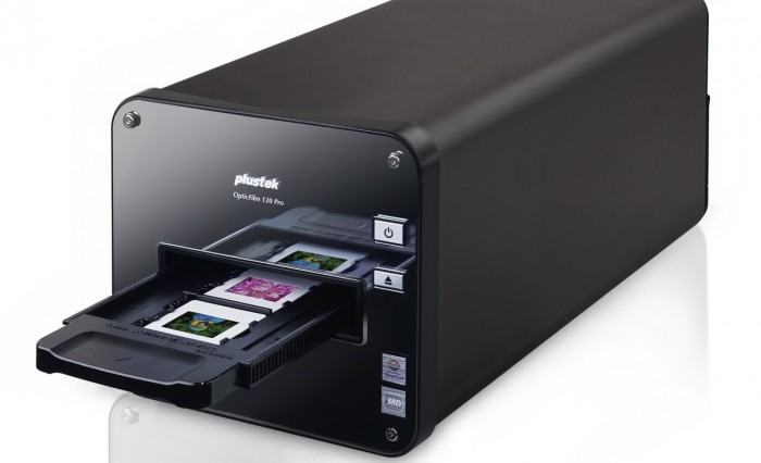 Plustek OpticFilm 120 Pro: scanner multi-formato per diapositive, negativi e fotocolor