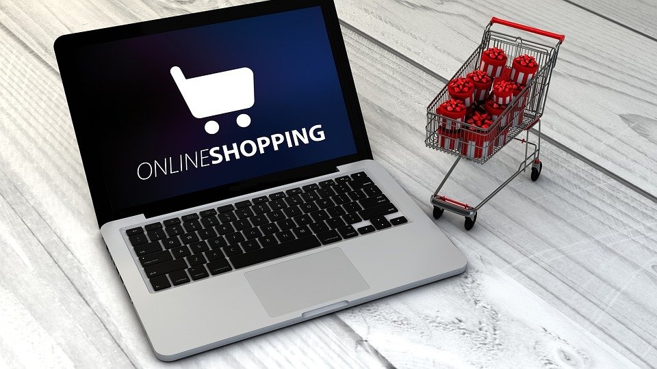 Black Friday e Cyber Monday 2020 da record: 270 miliardi di dollari per lo shopping digitale