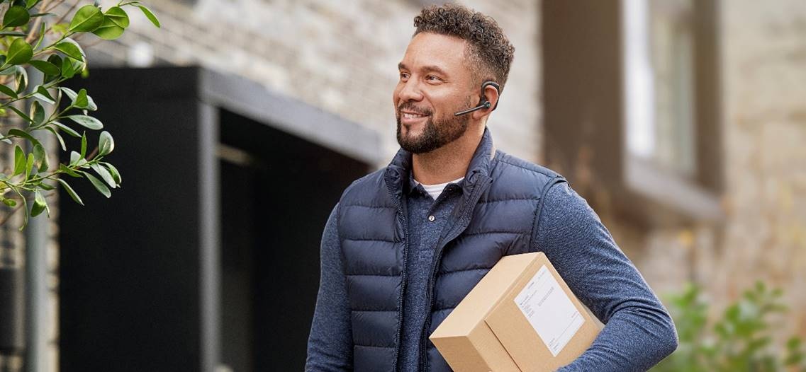 BlueParrott M300-XT, nuovo auricolare per spostamenti professionali 