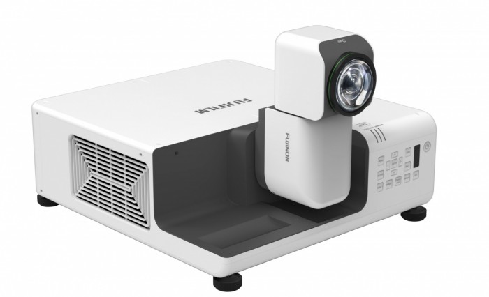 Fujifilm ProjectoR Z8000, il proiettore con obiettivo ripiegabile e ruotabile su due assi