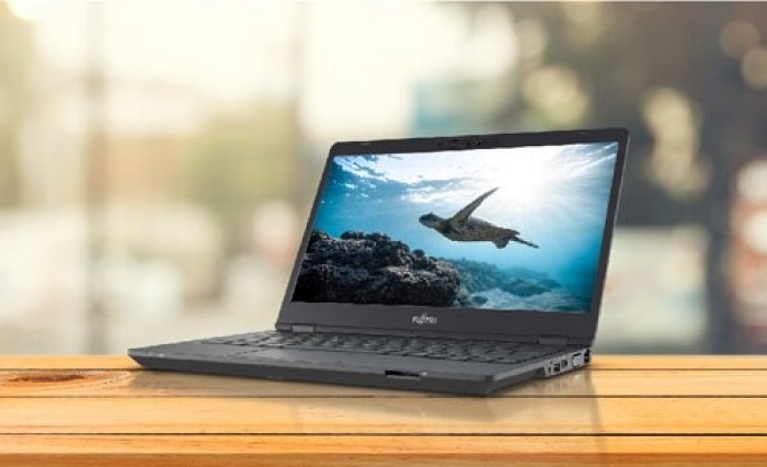 Fujitsu presenta le novità per la gamma Lifebook U7 e Lifebook E5