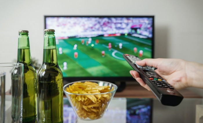 Calcio in diretta: quest’anno calo record dei prezzi, quasi dimezzati