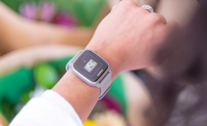 Garmin Pay è ora disponibile per i possessori di carta Visa di Deutsche Bank