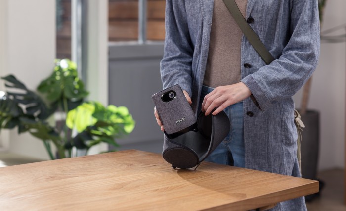 ZenBeam Latte L1, il nuovo proiettore portatile compatto e leggero di Asus