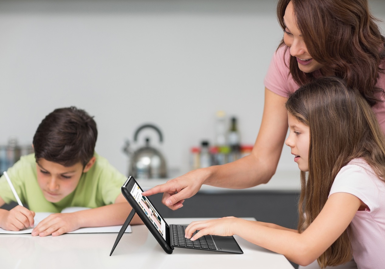 Asus: arriva in Italia il Chromebook Detachable CZ1