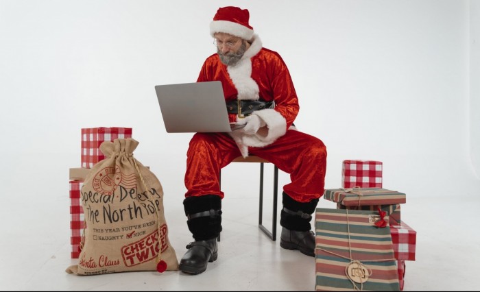 Natale 2021: la tecnologia batte i regali tradizionali