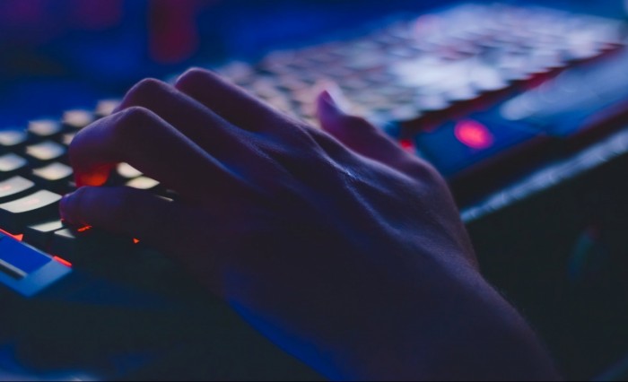 EUIPO: gli europei consultano ancora contenuti piratati 6 volte al mese