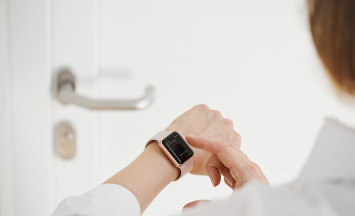 Nuki ora compatibile con Apple Watch LTE