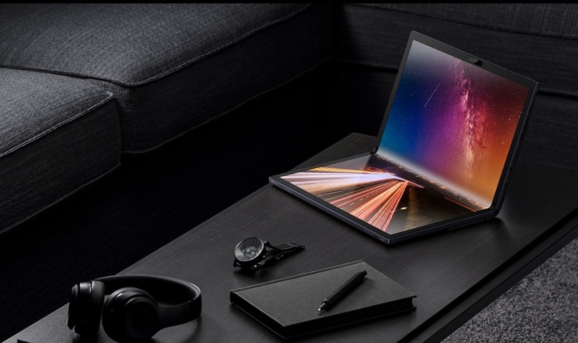 Asus presenta lo Zenbook 17 Fold OLED a IFA 2022