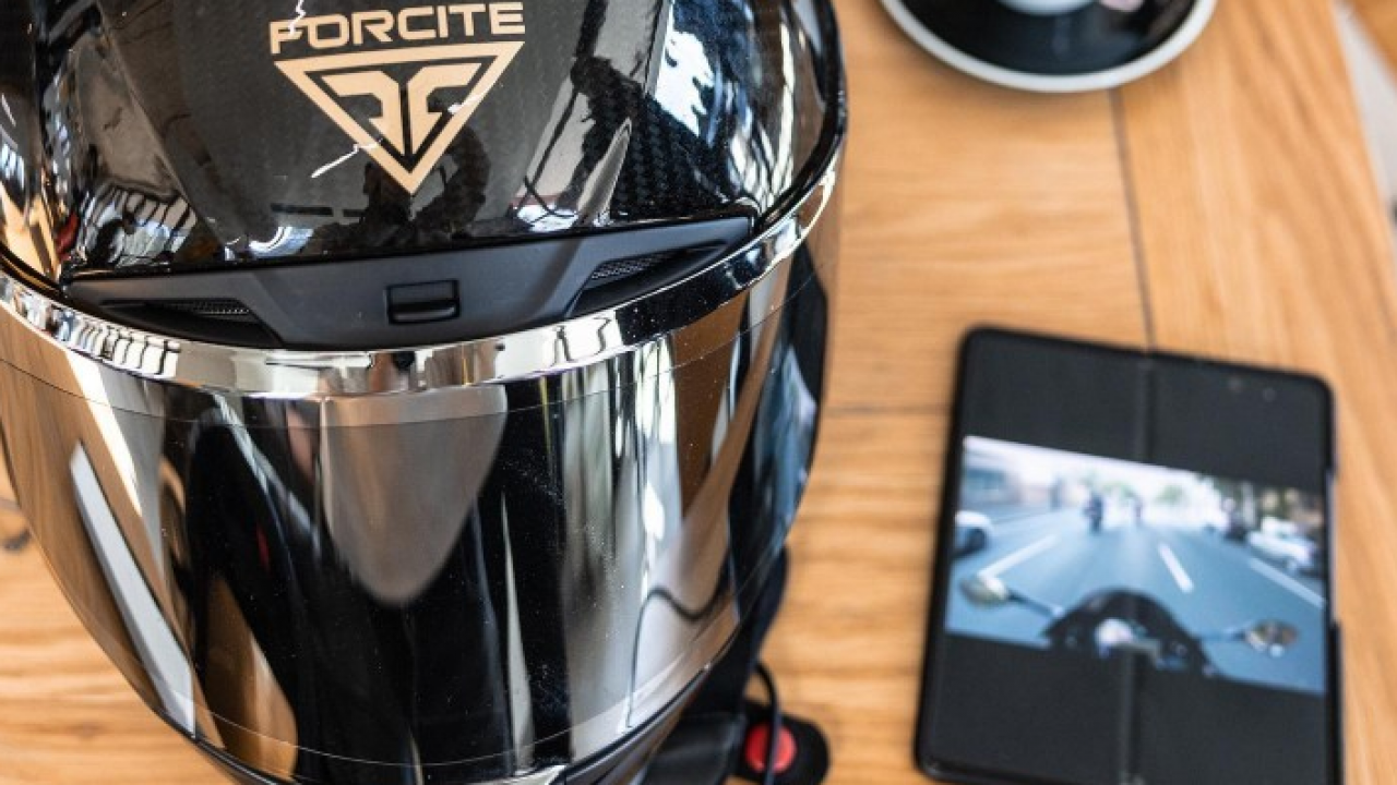 Forcite Helmets arriva in Italia con il casco hi-tech Forcite MK1S 