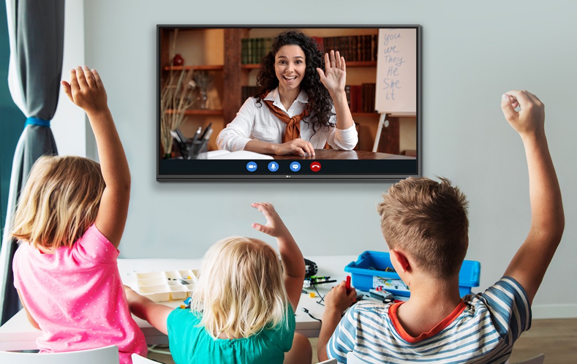 LG: arriva nuova lavagna interattiva serie TR3PJ con l’inedito formato da 98″