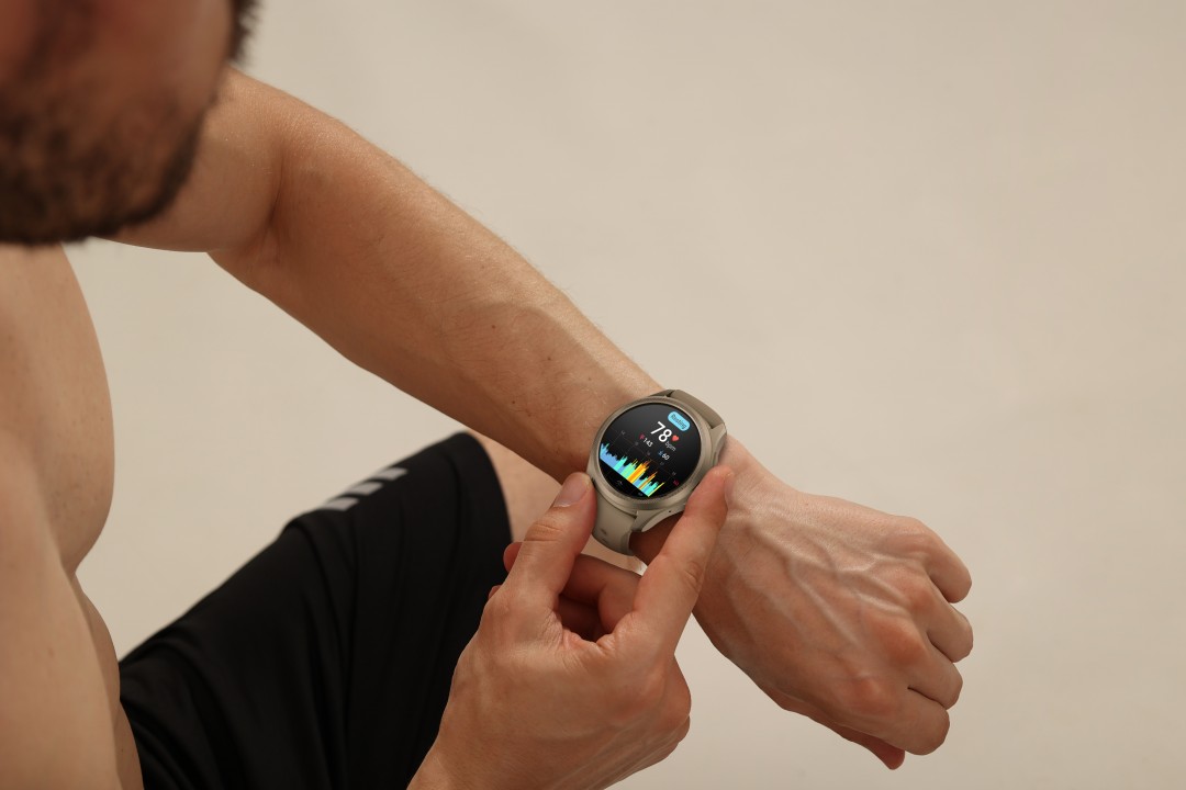 TicWatch Pro 5 ora disponibile anche nella versione “SAND”