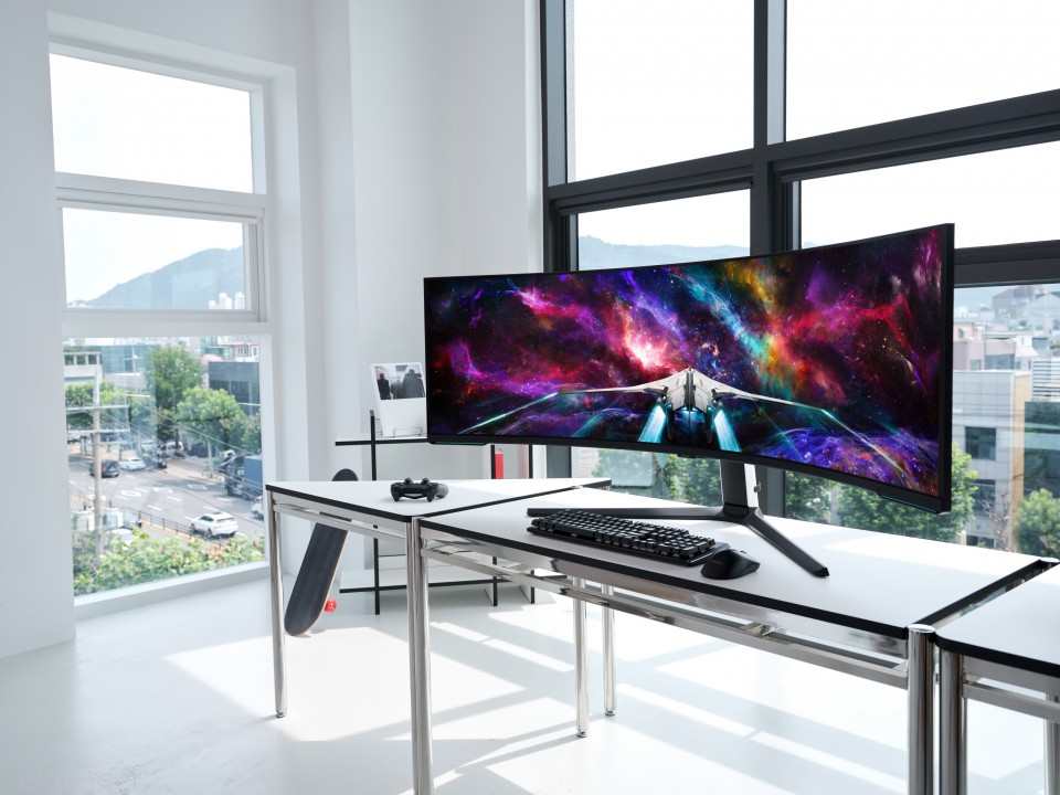 Samsung presenta il primo monitor gaming Dual UHD al mondo, Odyssey Neo G9 da 57