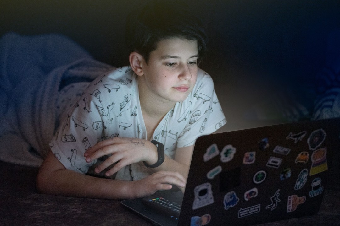 Meta presenta “Genitori Connessi”, una campagna di educazione alla sicurezza online dei minori che parla ai genitori