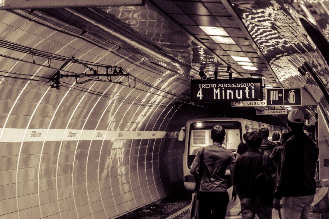 Iliad, Tim, Vodafone e WindTre insieme per il 5G nella metro di Roma
