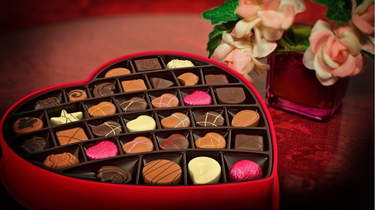 San Valentino: Confesercenti-Ipsos, celebrano 6 italiani su 10