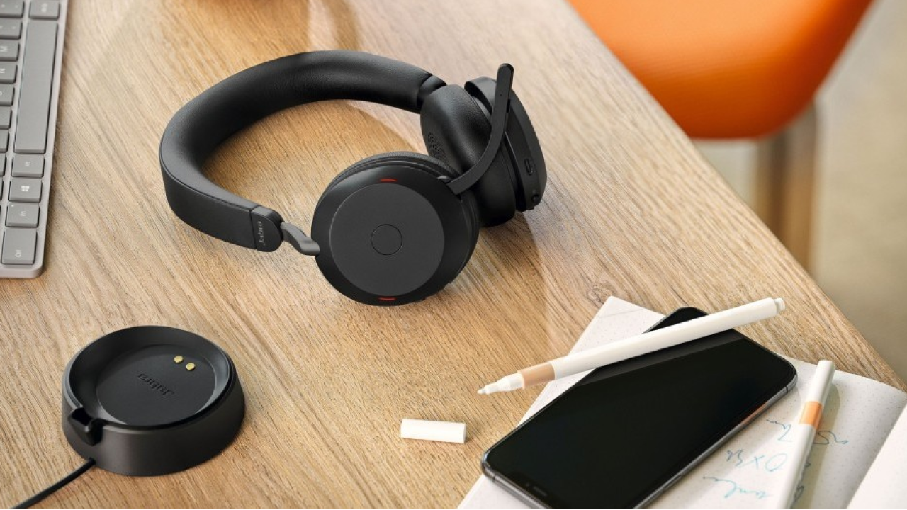 Jabra: nuove certificazioni Zoom per supportare i professionisti in prima linea o in modalità ibrida