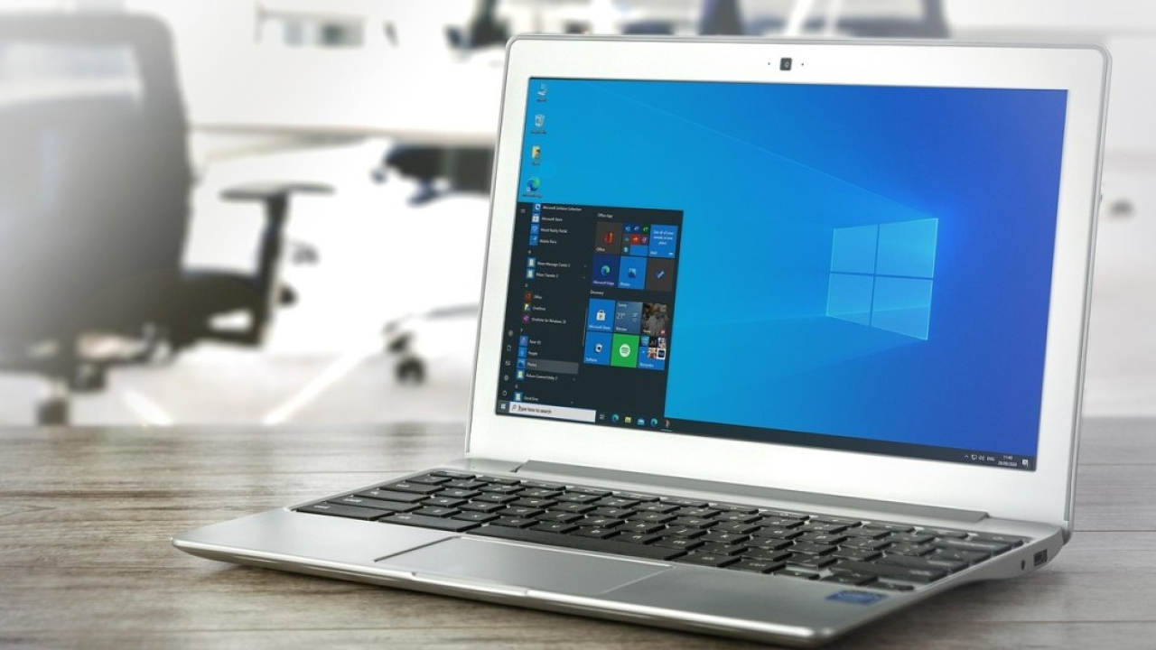 Microsoft dice addio a Windows 10, ma la metà degli utenti non aggiorna