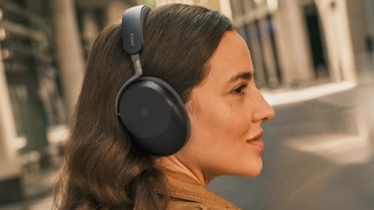 Jabra Evolve3: le cuffie 