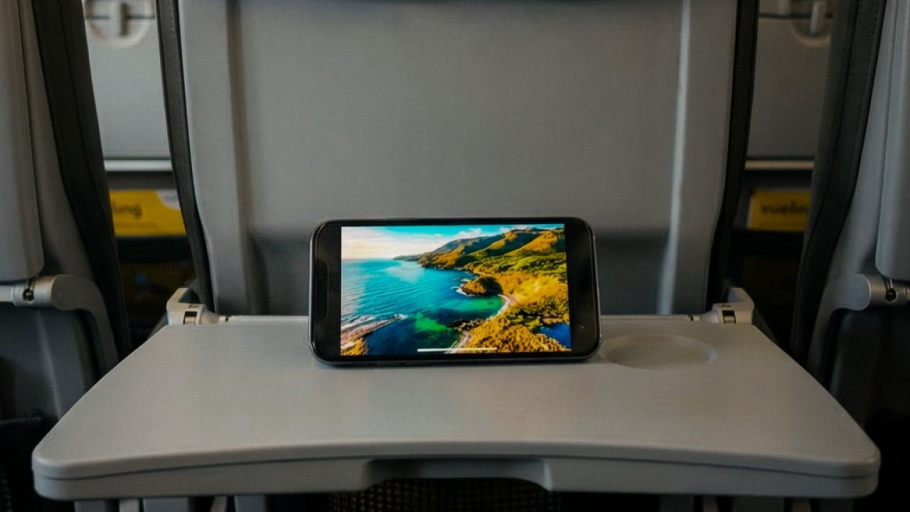 Cinema ad alta quota: Vueling offre film e serie TV gratis a tutti i passeggeri