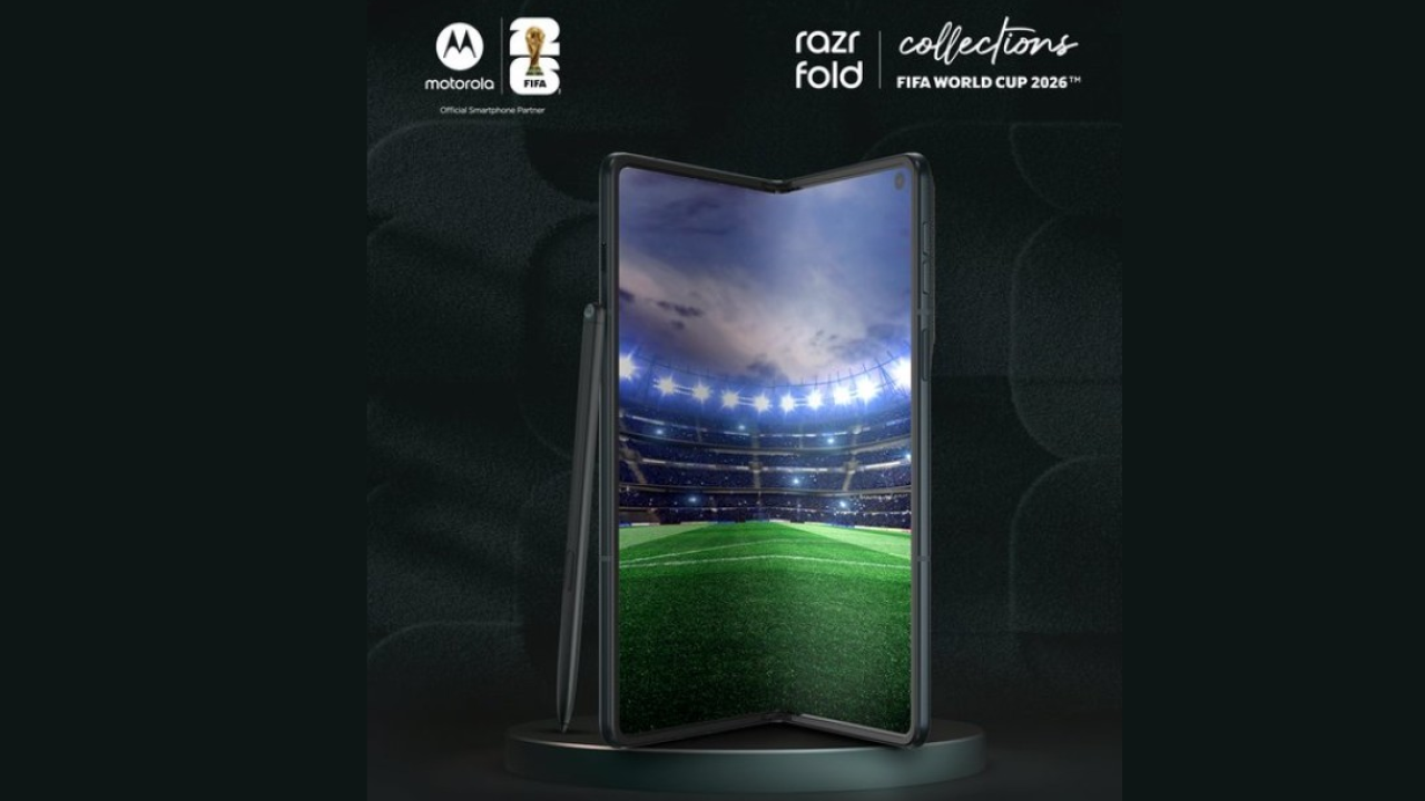 Motorola entra nel mercato degli smartphone pieghevoli: ufficiale il lancio del nuovo Razr Fold