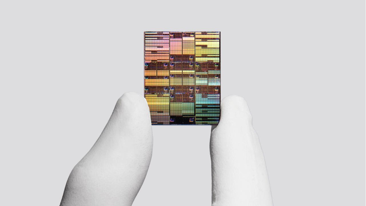 IBM segna la storia: presentato il primo chip al mondo sotto il nanometro