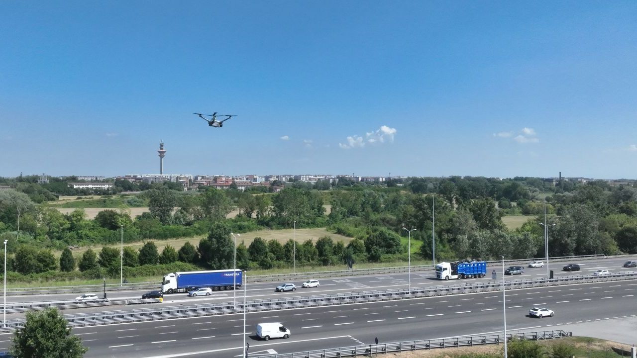 Milano Serravalle sperimenta i droni per il monitoraggio del traffico in tempo reale sull'Autostrada A7