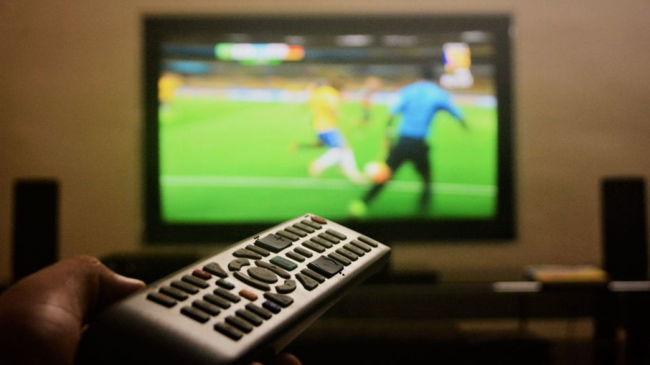 Calcio in TV, stangata sui mensili (+9,5%): tifosi italiani pronti a spendere fino a 984 euro