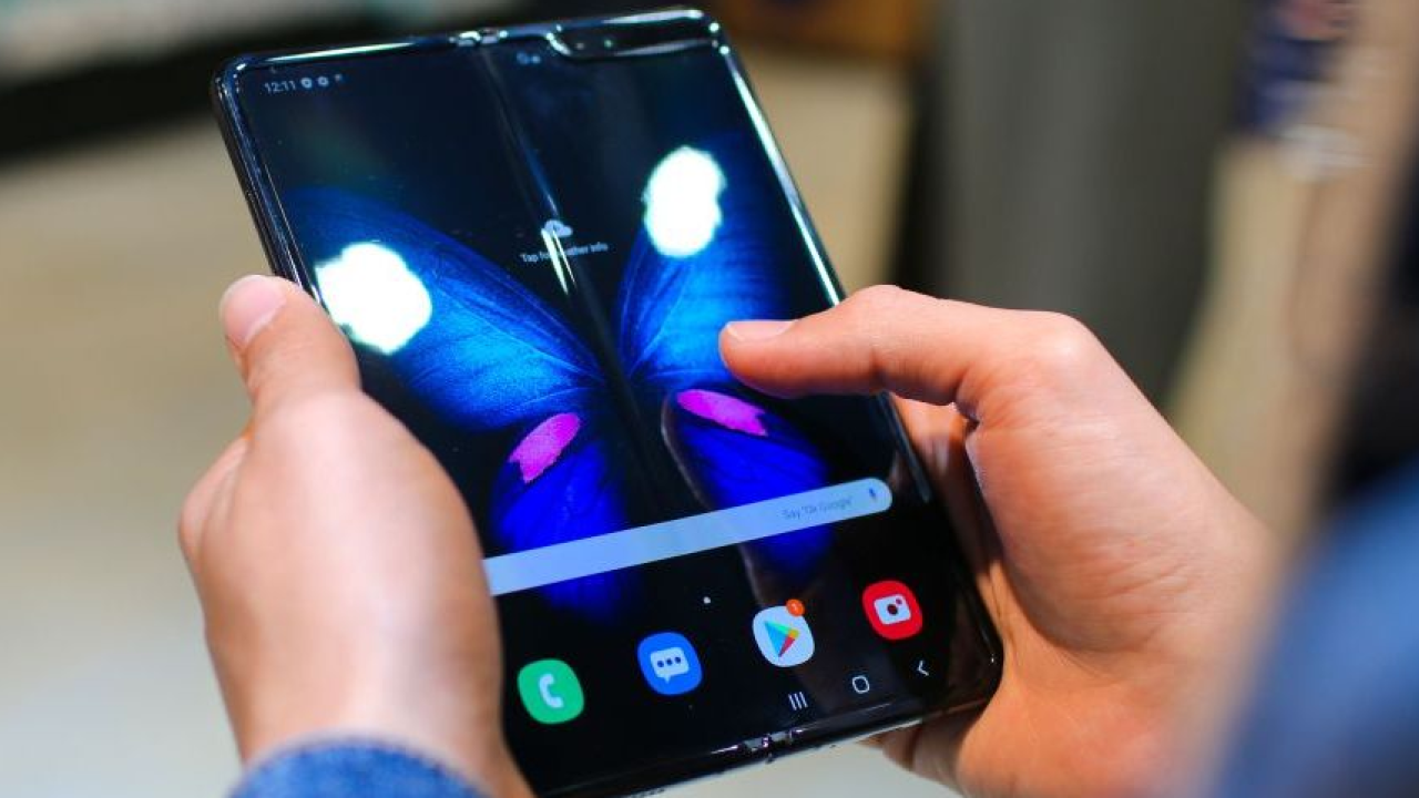 Il mercato degli smartphone pieghevoli punta a raddoppiare entro il 2028 grazie ai nuovi design 
