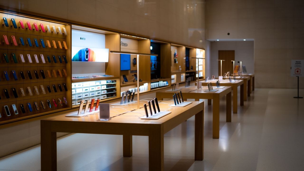 Mercato globale degli smartphone in calo del 12% nel 2026