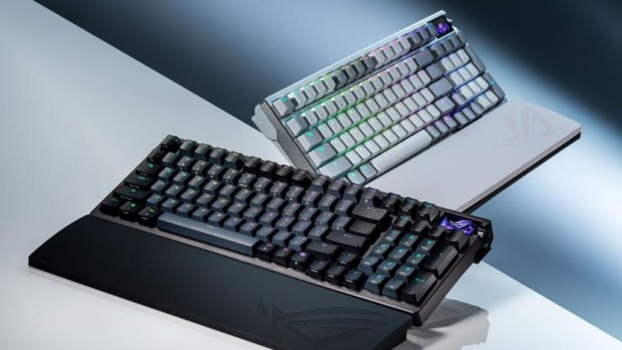 Arriva la tastiera gaming analogica ASUS ROG Azoth 96 HE dotata di switch magnetici e display OLED