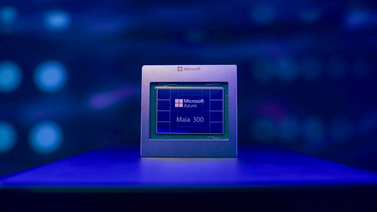 Debutta Maia 300, la nuova soluzione hardware di Microsoft pensata per l'intelligenza artificiale